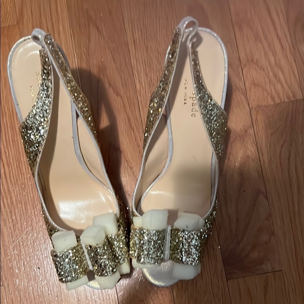 Kate Spade CHARM gold glitter peep toe, Sz 8.5 - Picture 2 of 3